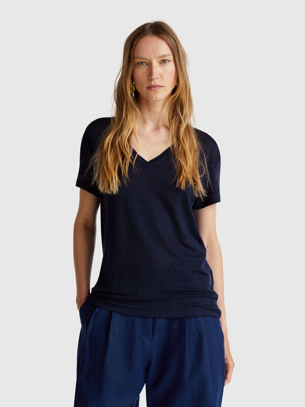 V-neck t-shirt in pure linen Women