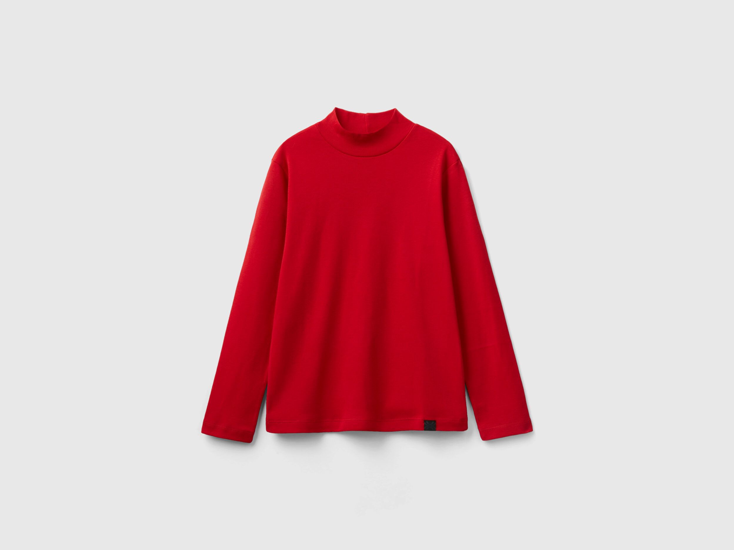 Red turtleneck t shirt deals