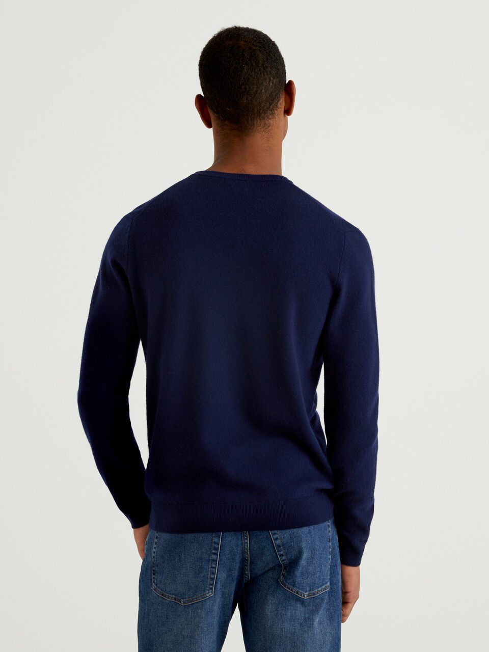 Dark blue crew neck sweater in pure virgin wool