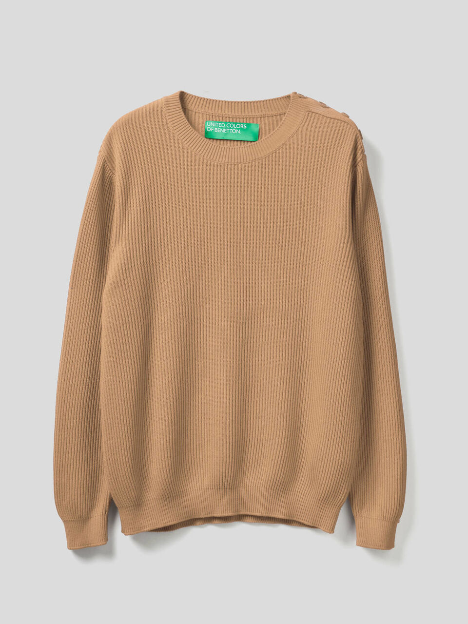 Sweater with buttons on the shoulders image number null