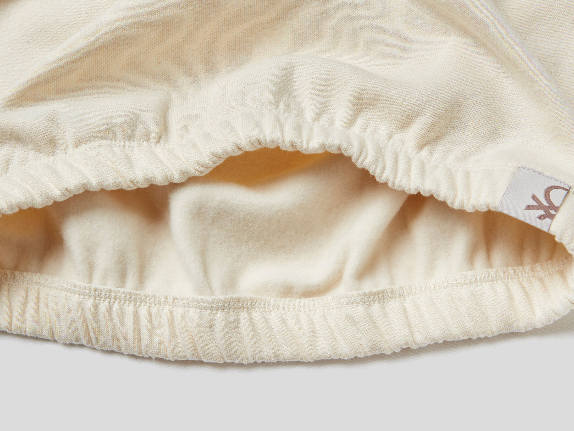 Warm sweatshirt in recycled fabric image number 2