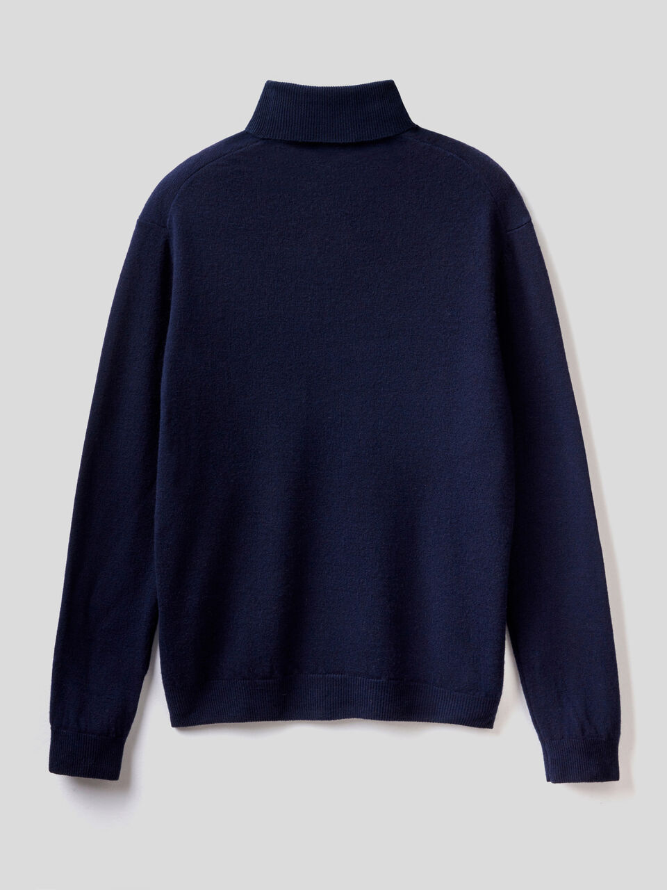 Turtleneck in pure Merino wool image number 2