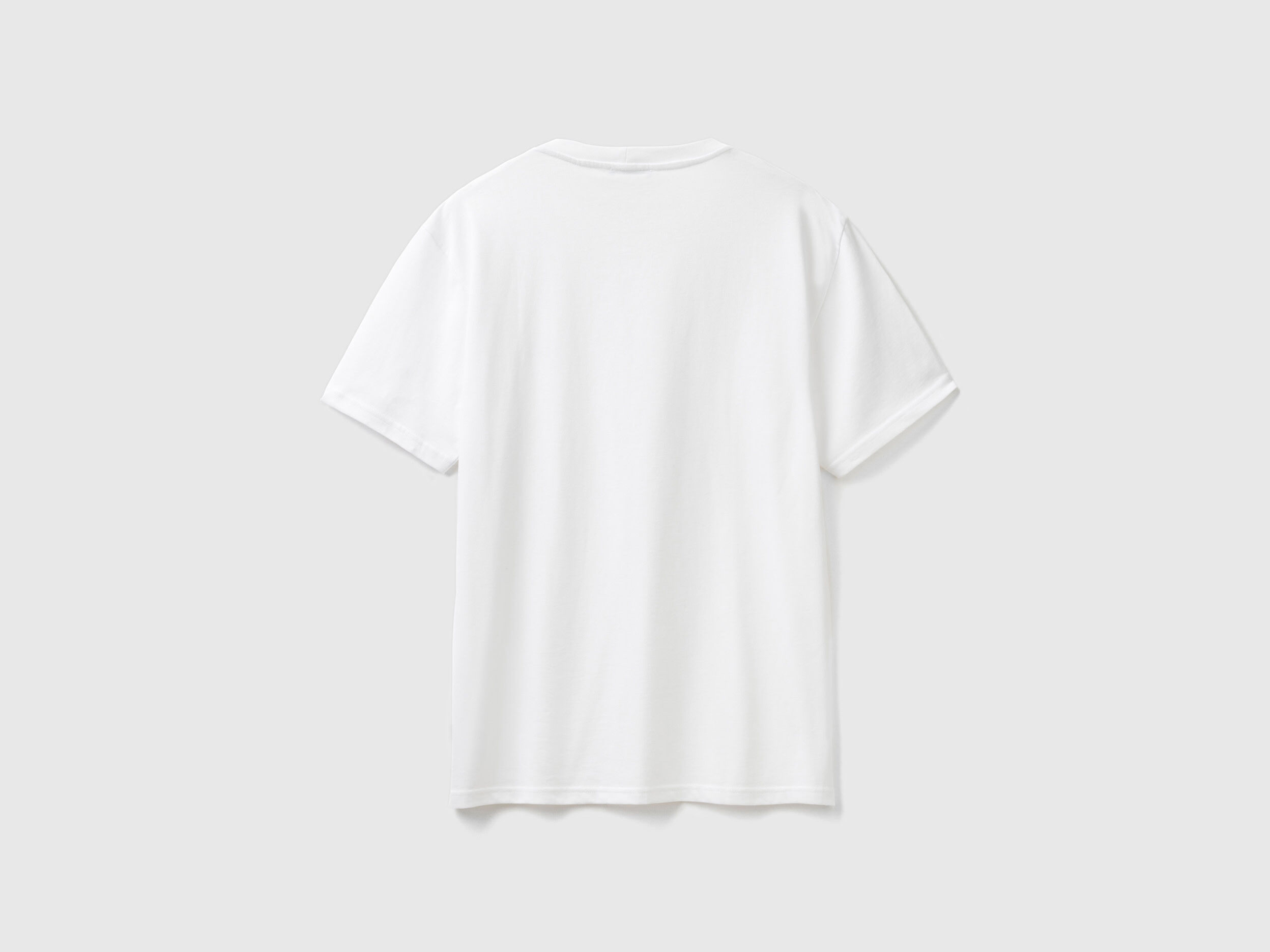 White cotton sales t shirt