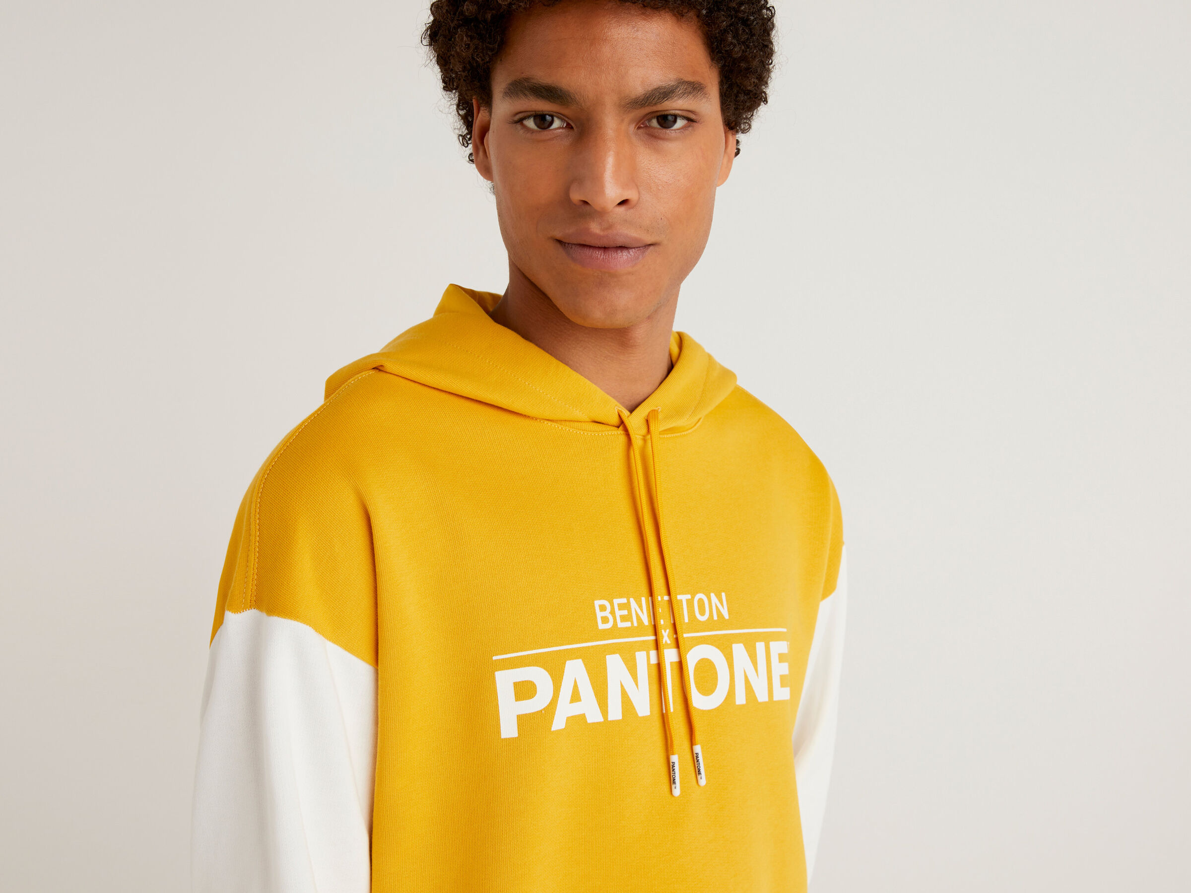 BenettonxPantone™ color block hoodie image number 4