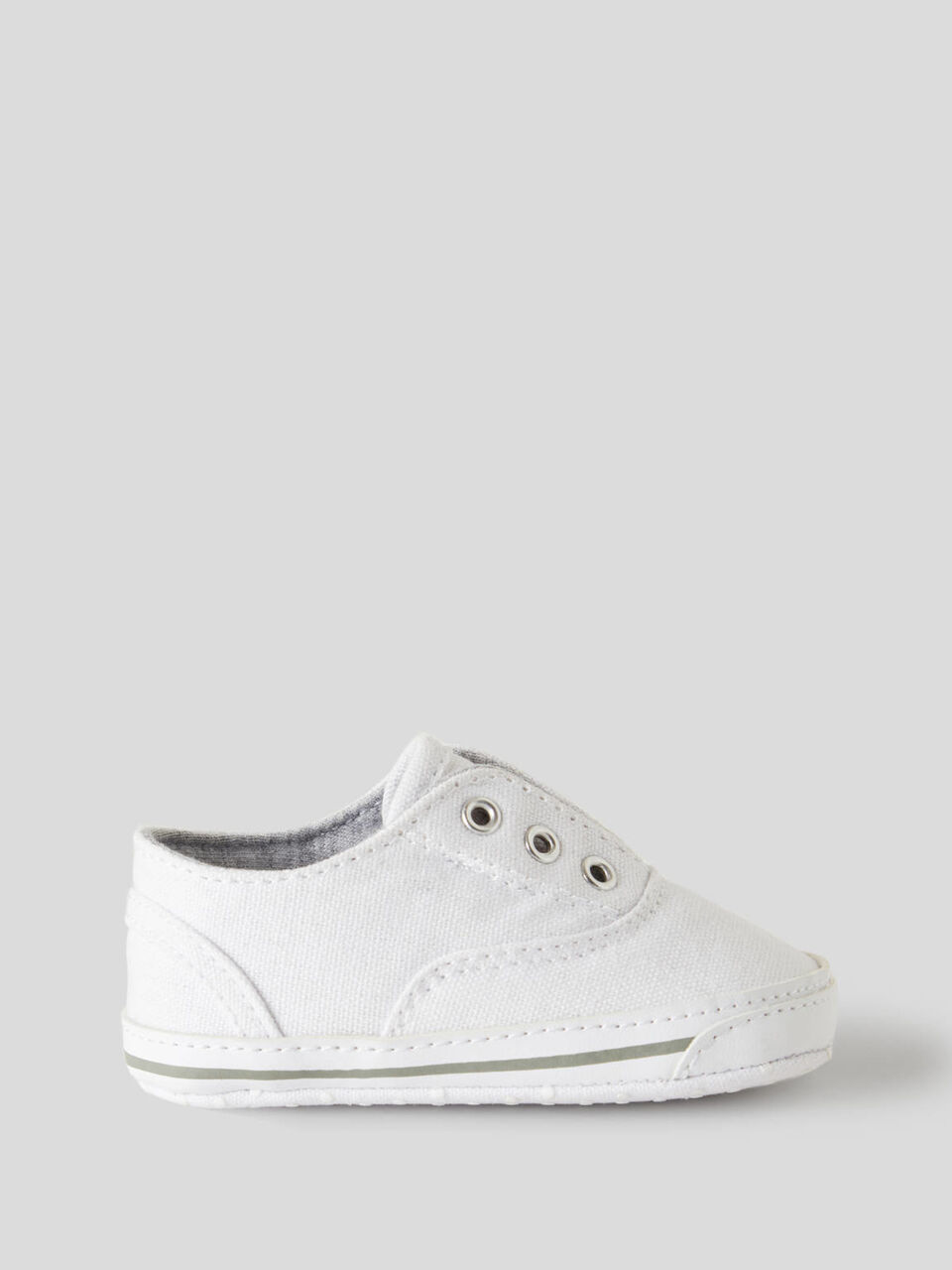 Shoes without laces image number 1