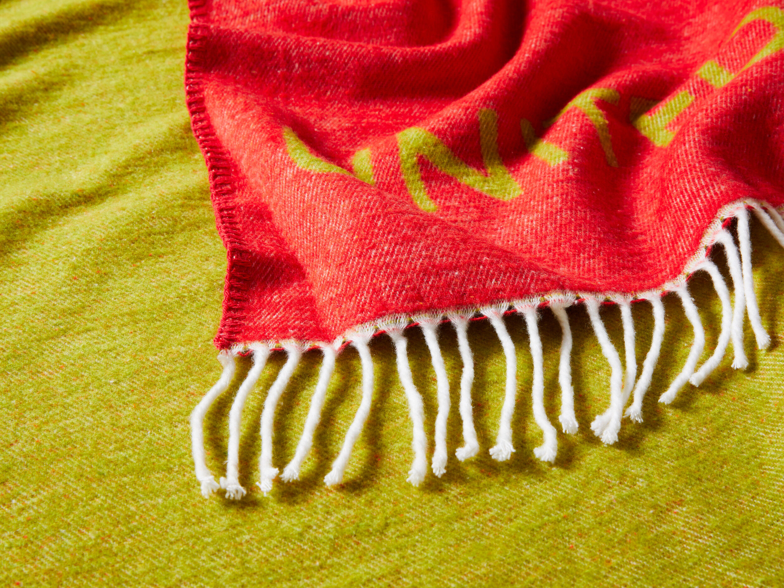 Blanket red shop