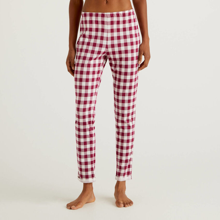 Long patterned trousers
