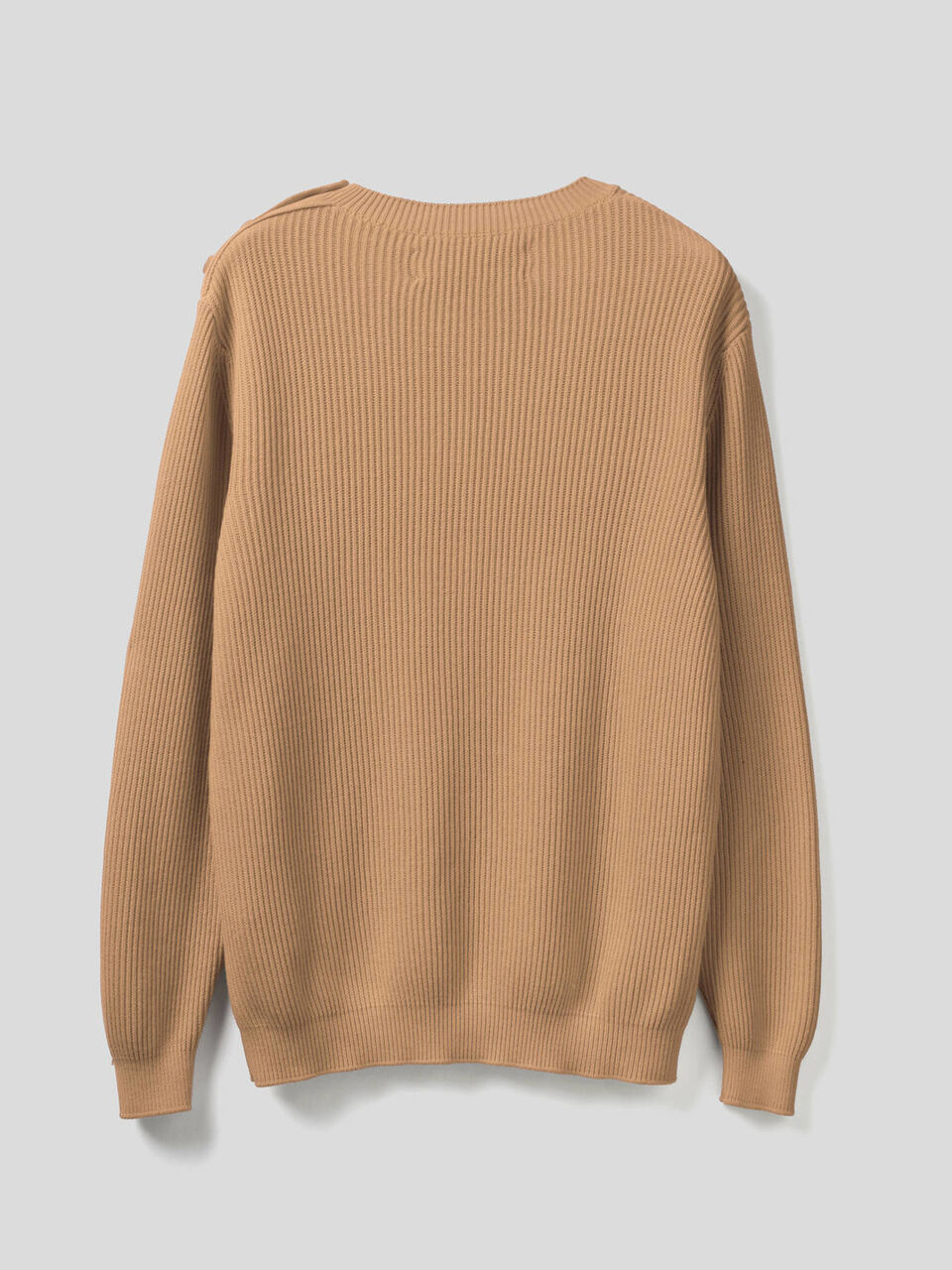 Sweater with buttons on the shoulders image number null