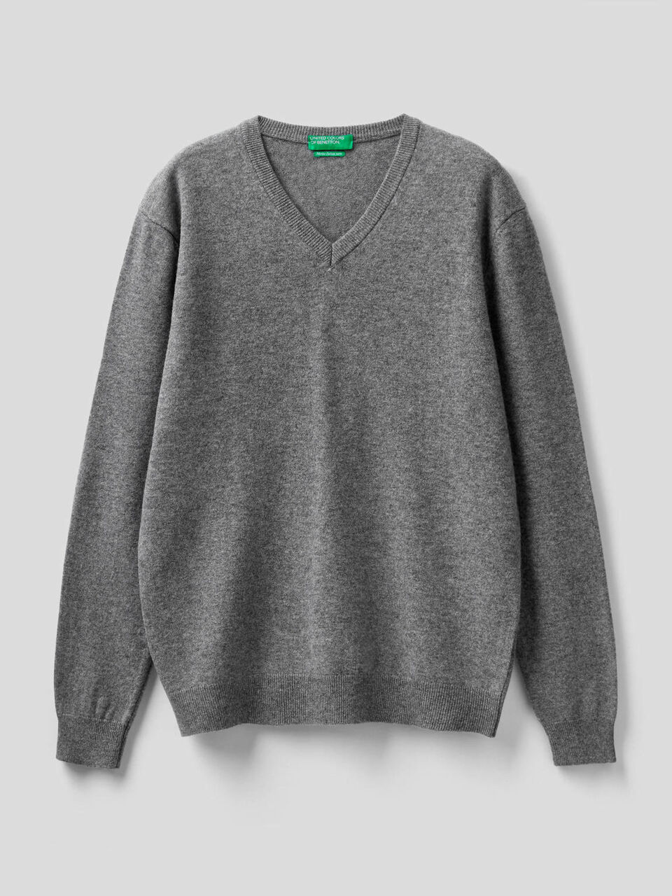 V-neck sweater in pure virgin wool image number null