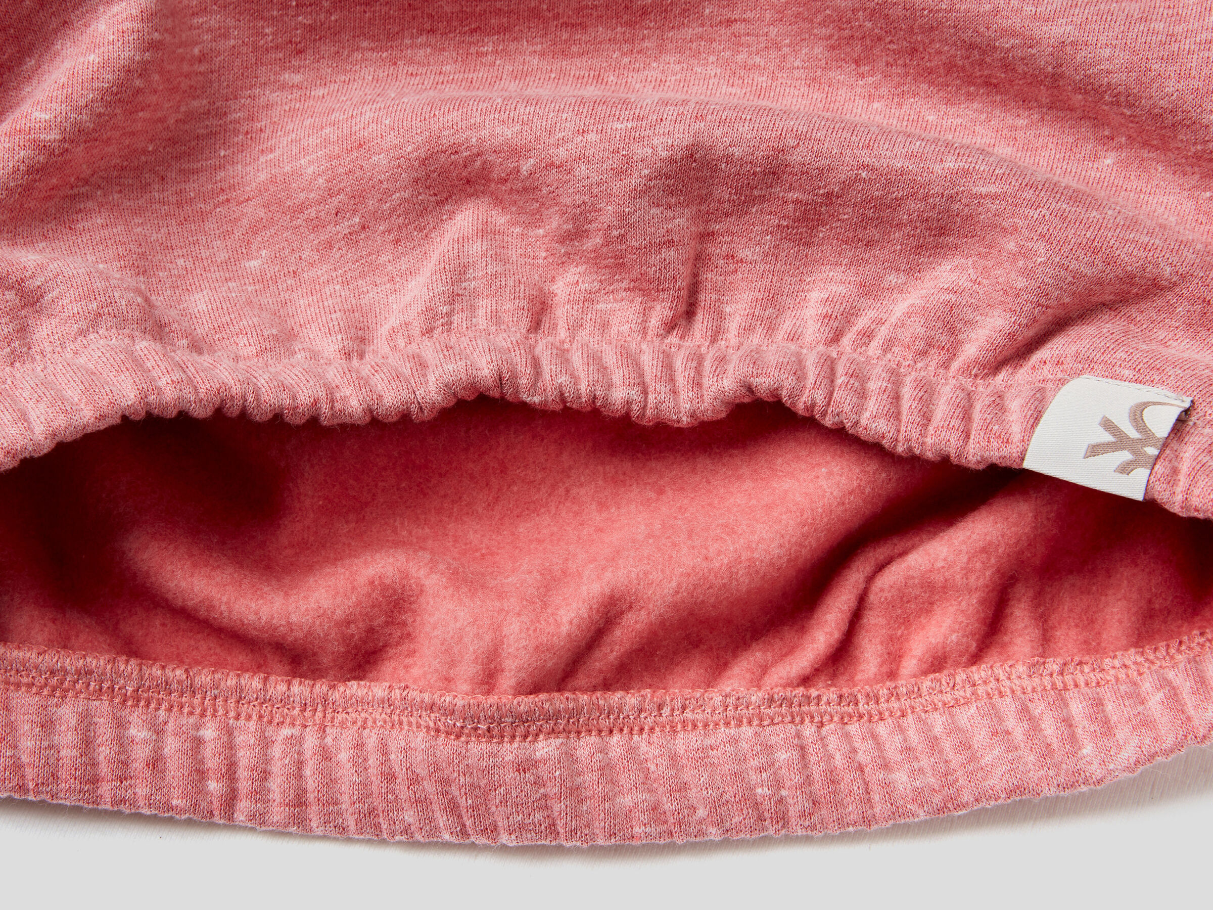 Warm sweatshirt in recycled fabric image number 2