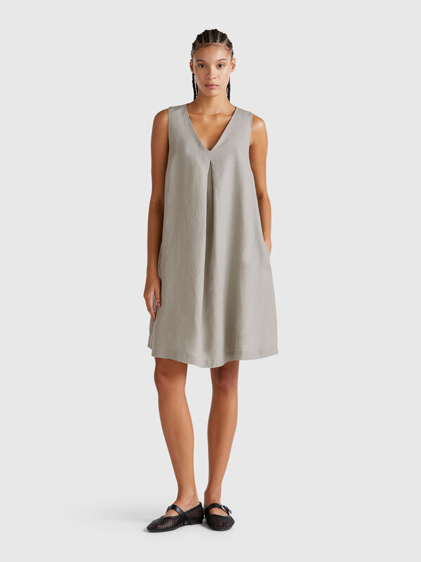Sleeveless dress in pure linen Women