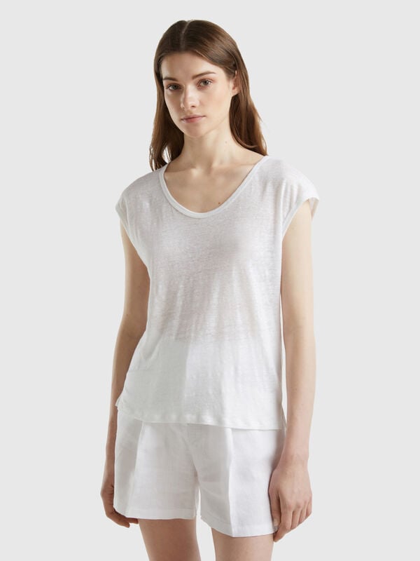 Wide neck t-shirt in pure linen Women