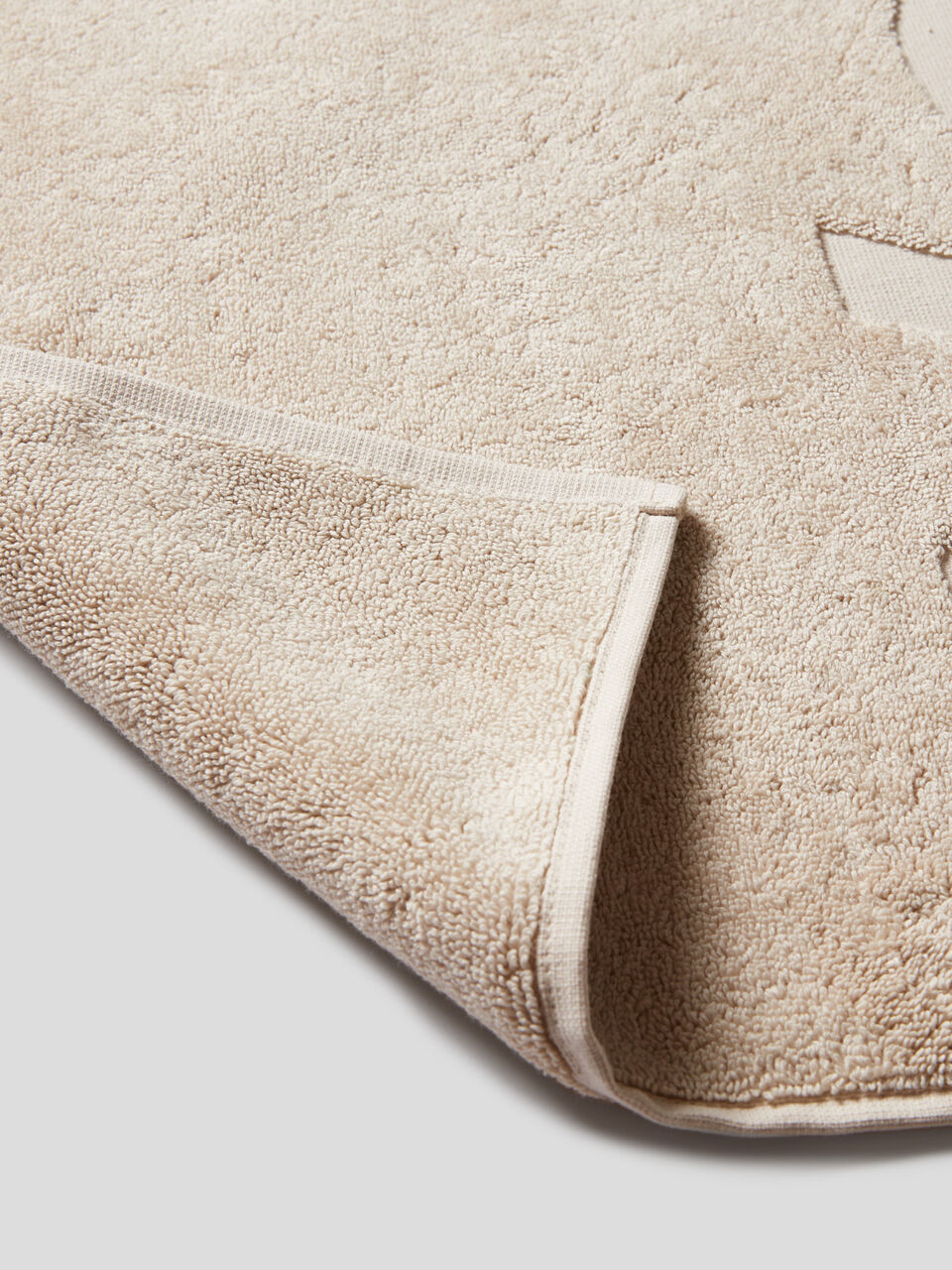 Bath mat with Benetton logo image number 2