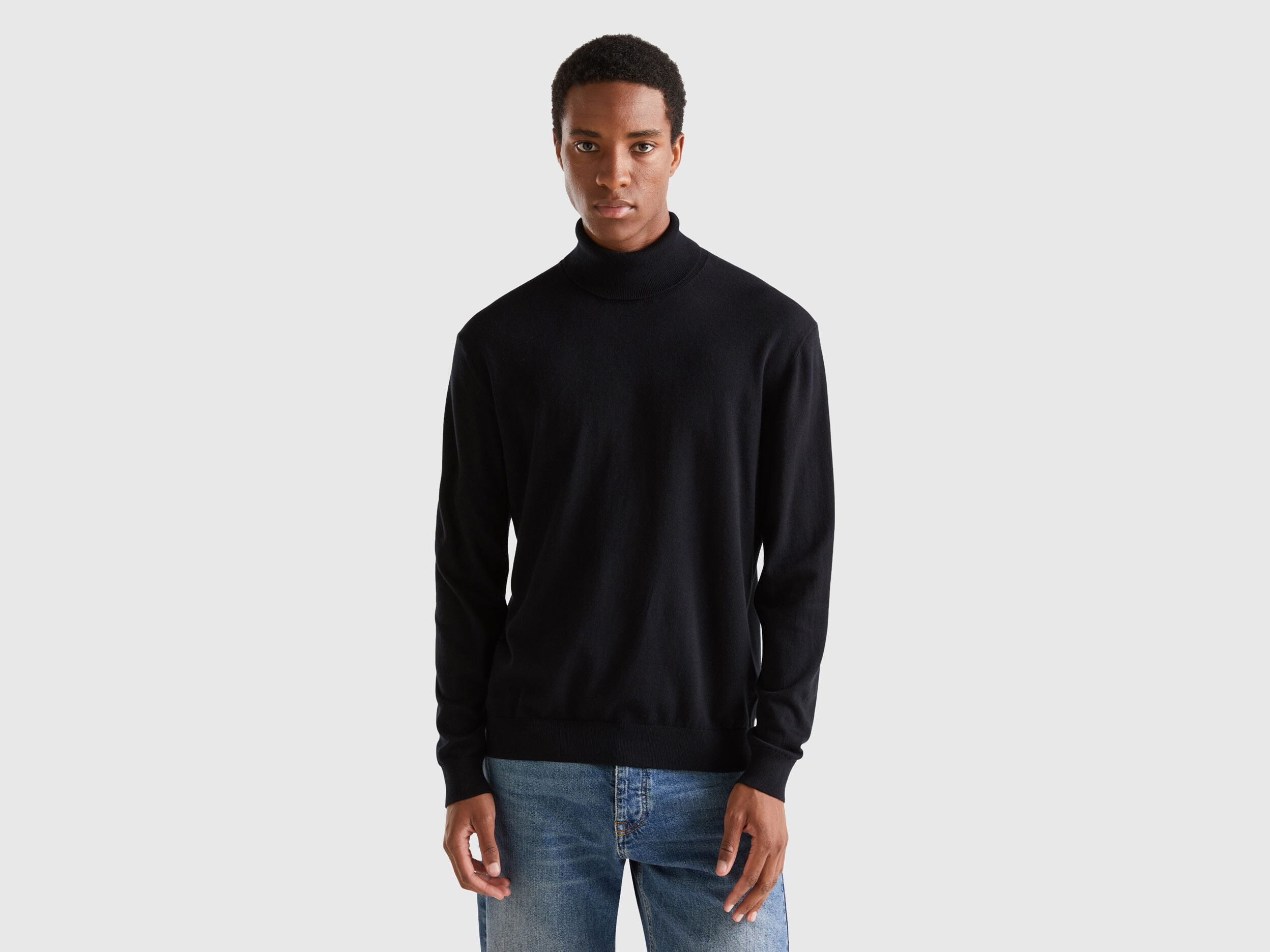 Black cotton turtleneck sweater 2025