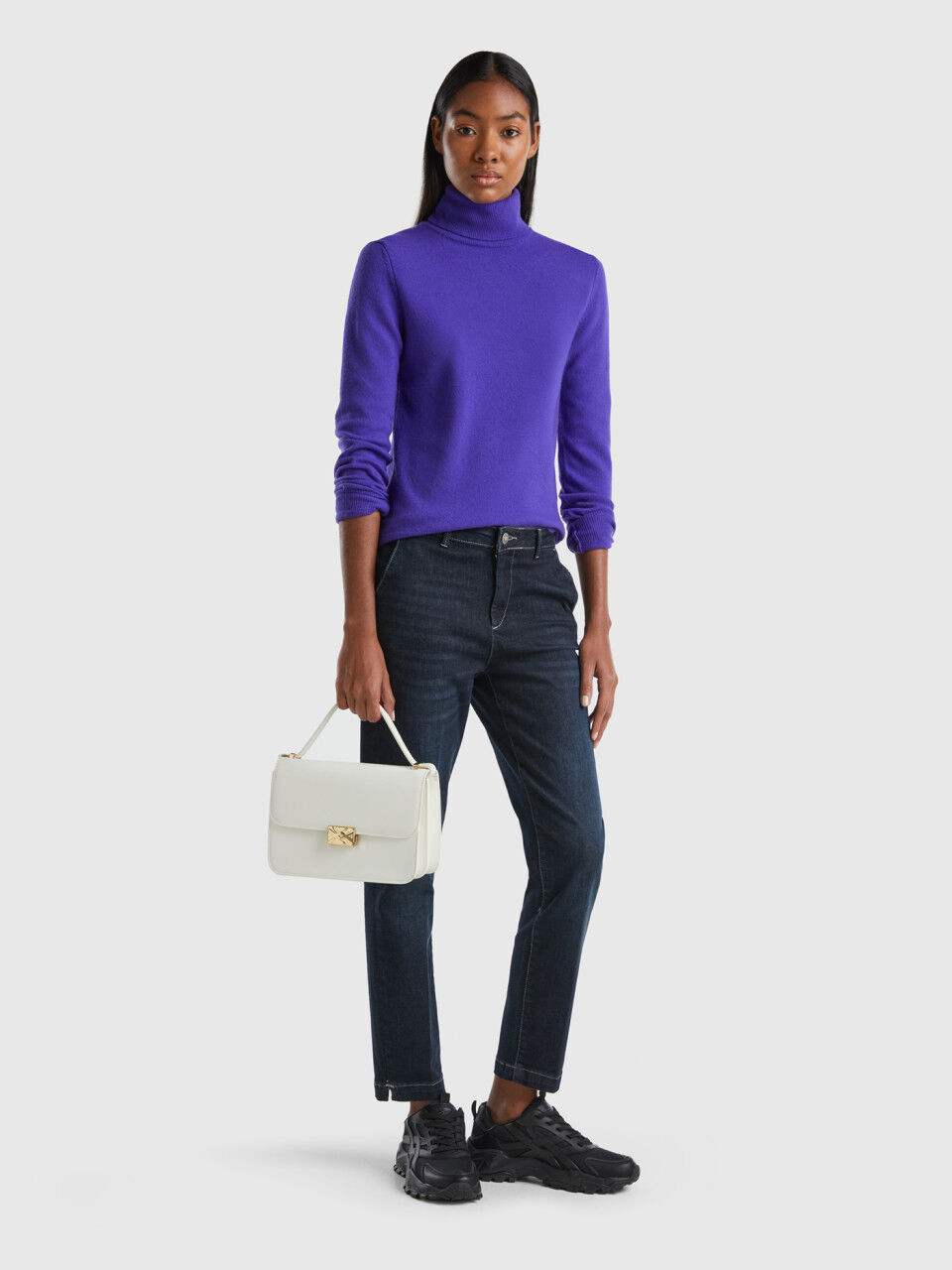 Deep blue turtleneck in pure Merino wool