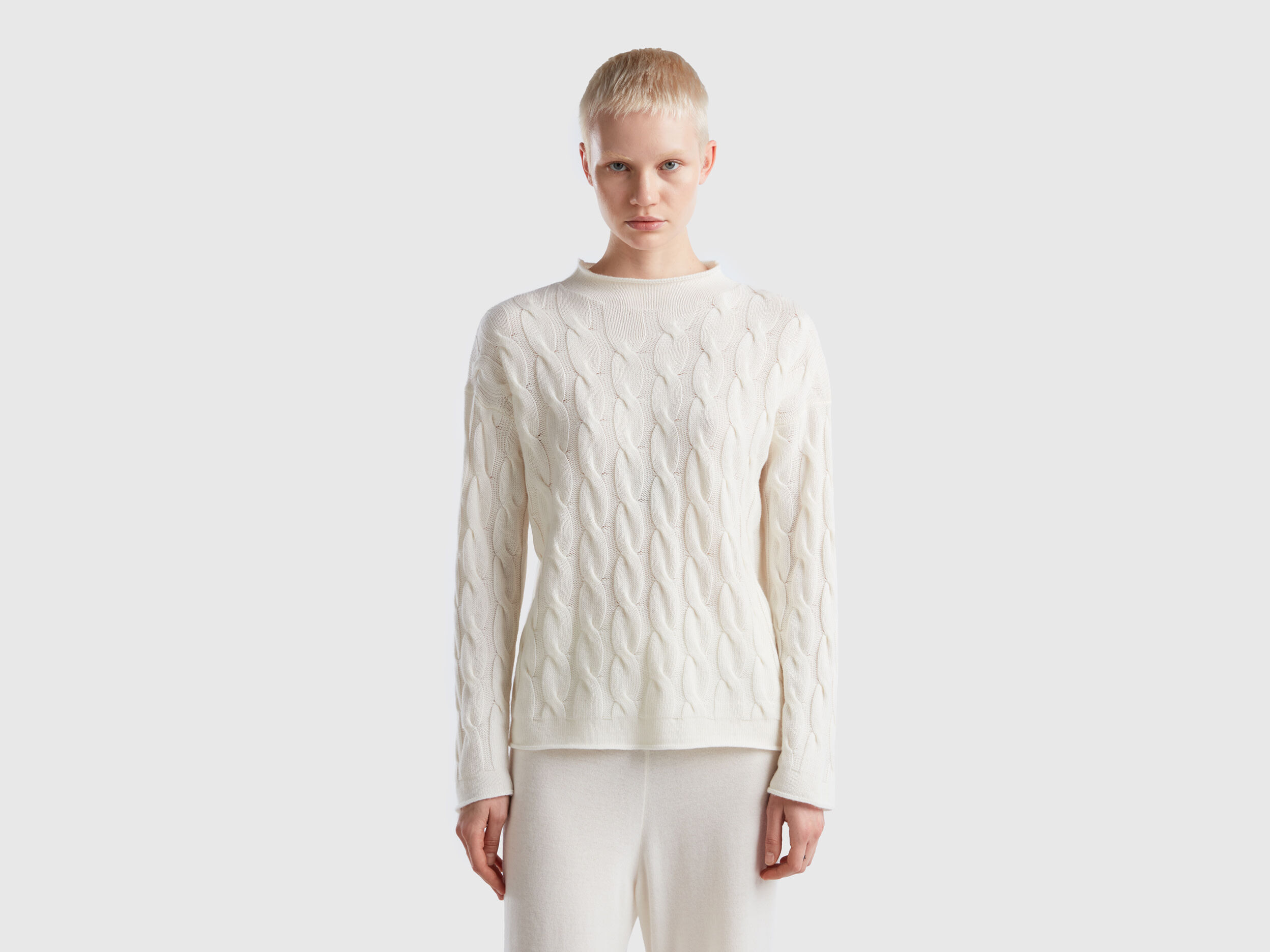 Cable knit sweatshirt new arrivals