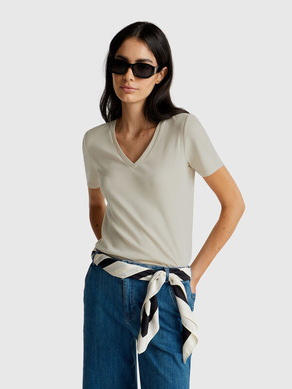 Pure cotton t-shirt with V-neck Women