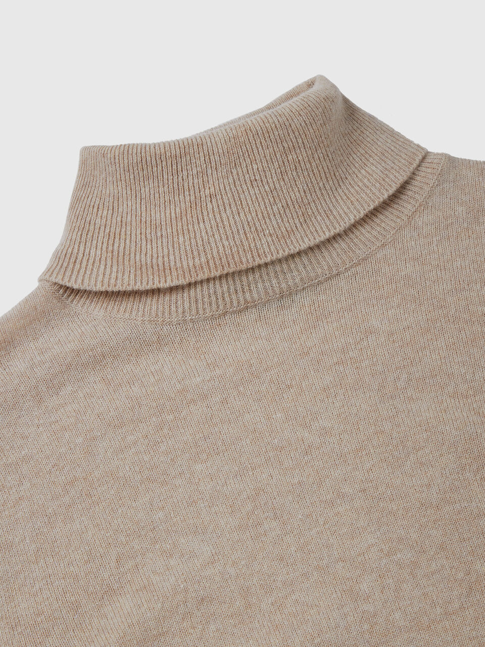 Beige turtleneck sweater in pure Merino wool - Beige | Benetton