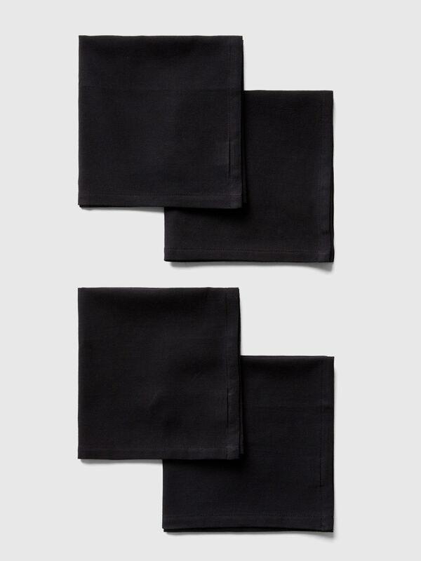 Four black napkins