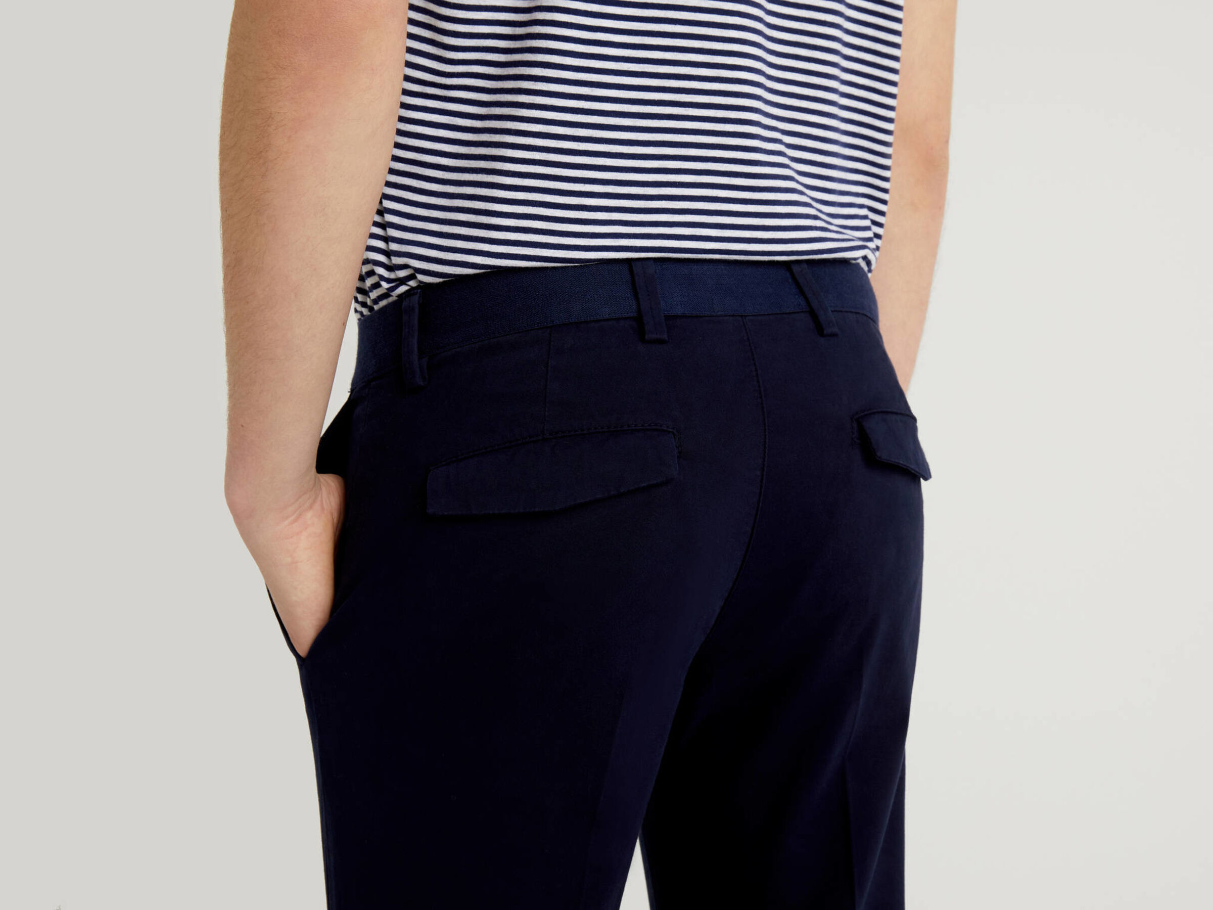 Chinos with elastic waist