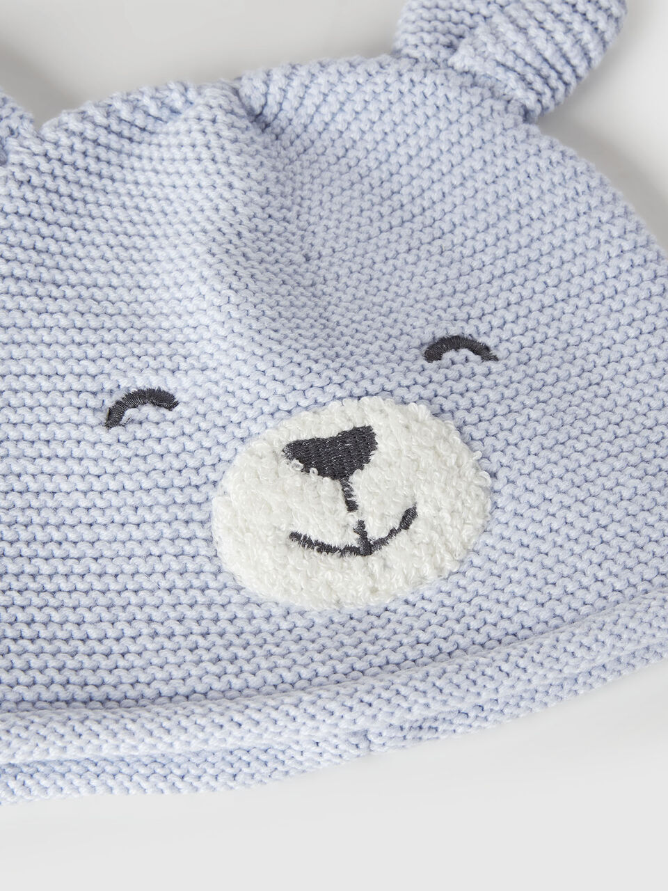 HAT New Born (0-18 months) image number null