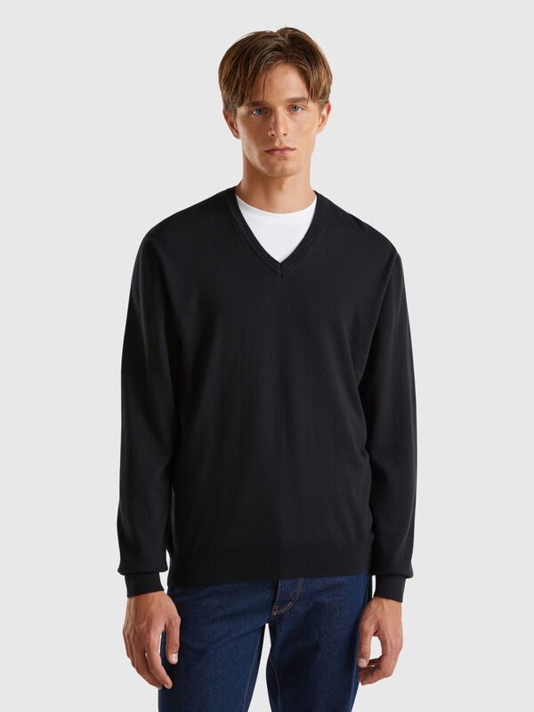 V-neck sweater in pure cotton Men