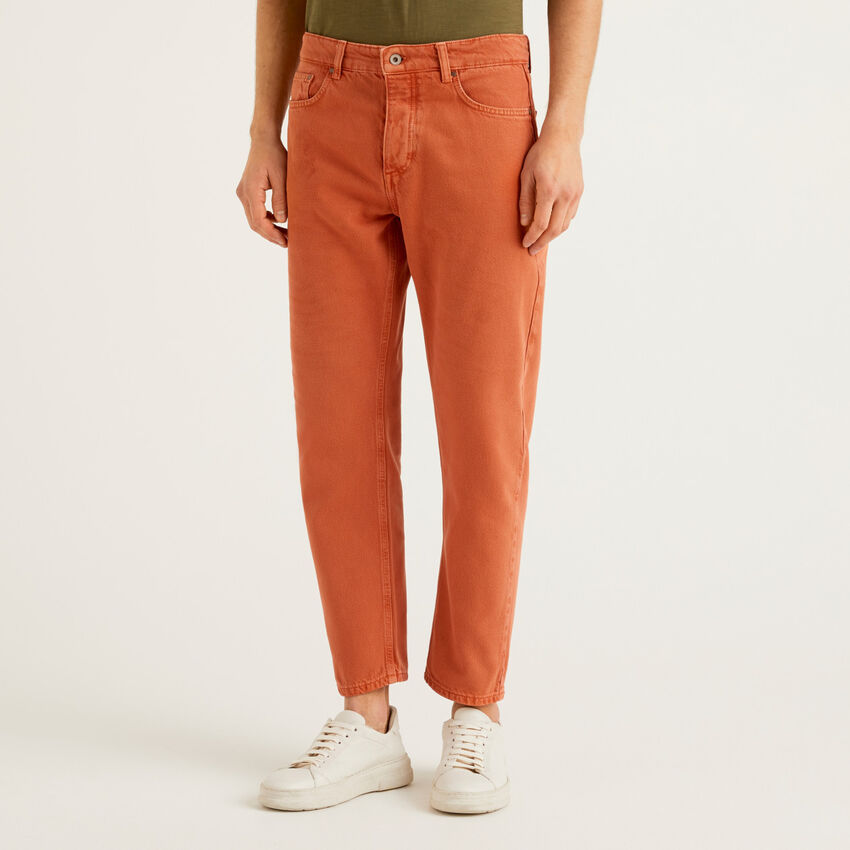 Five-pocket carrot fit jeans